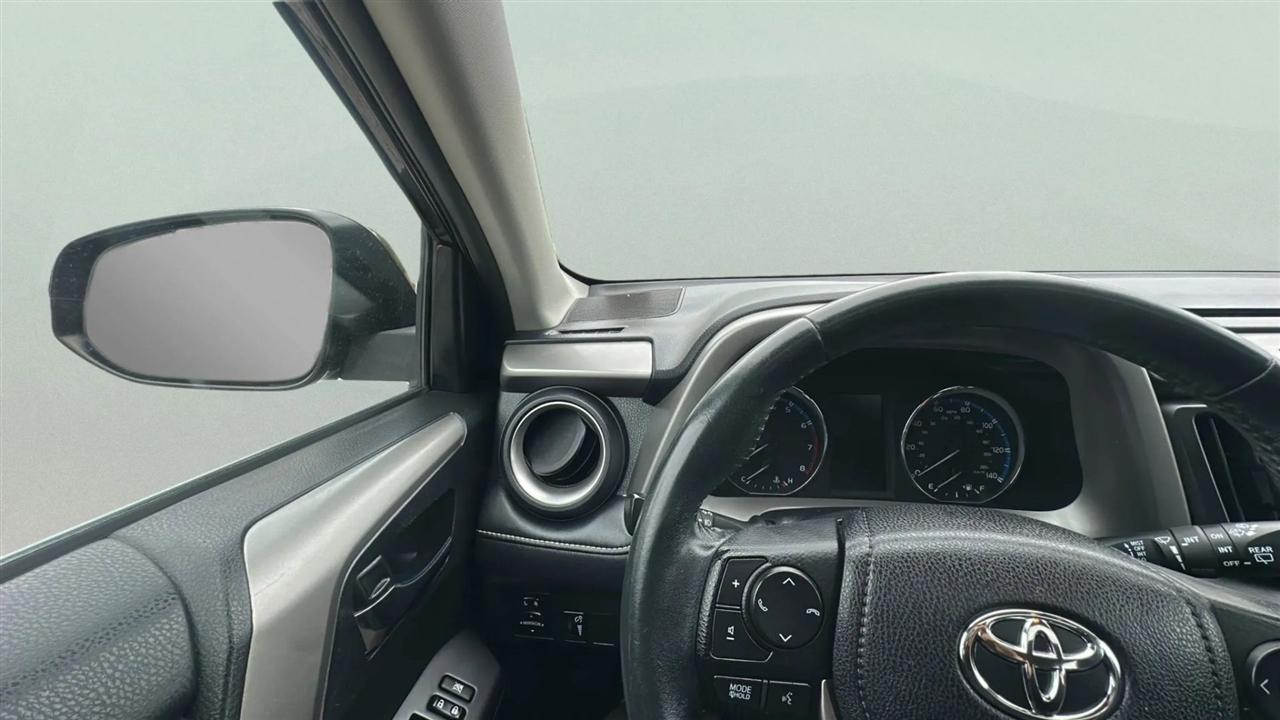 Toyota RAV4 XLE AWD 2016