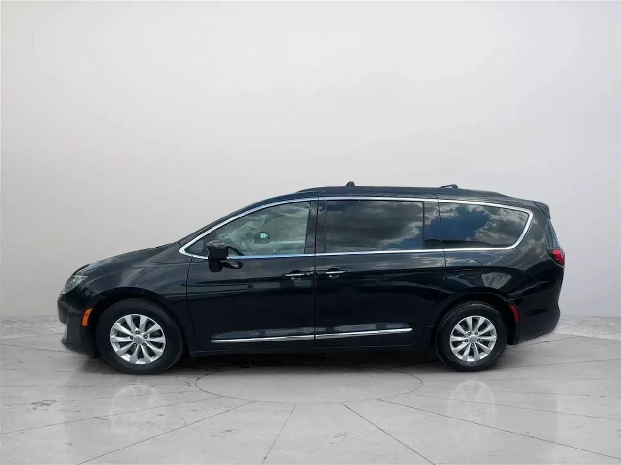 Chrysler Pacifica Touring-L 2017