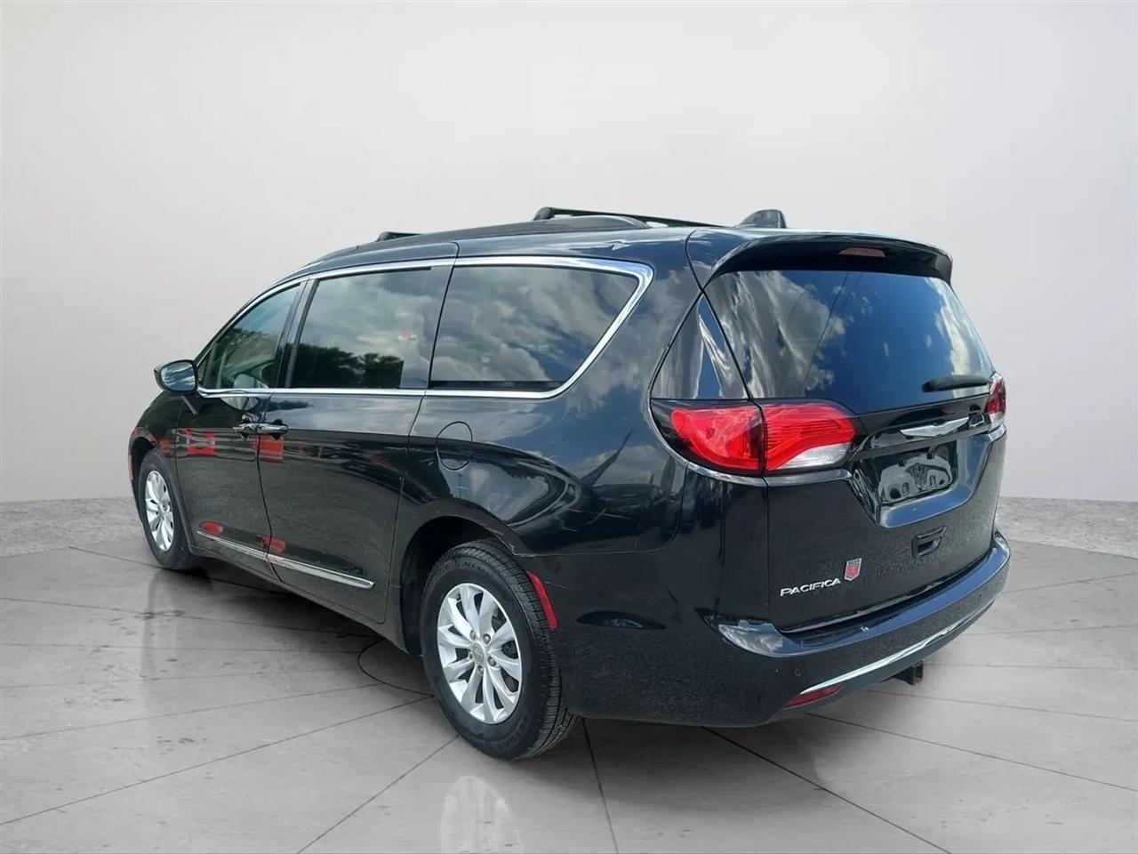 Chrysler Pacifica Touring-L 2017