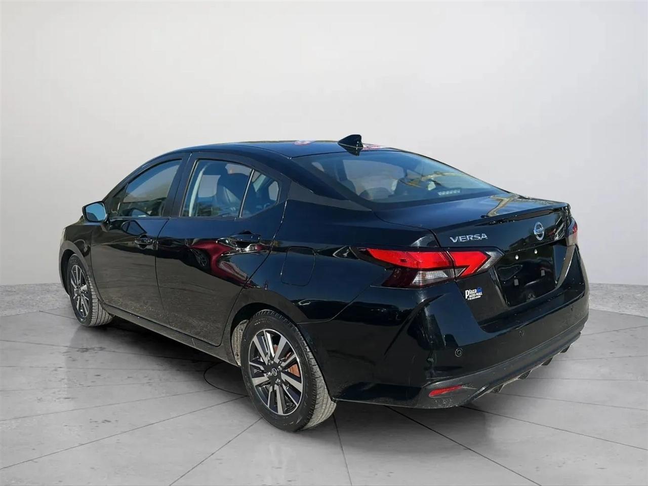 Nissan Versa SV 2021