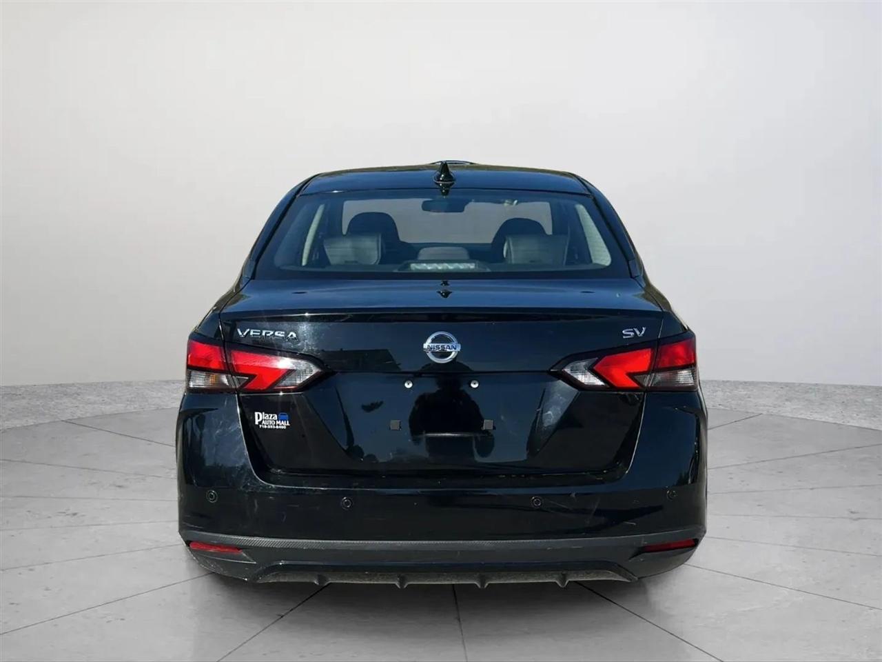 Nissan Versa SV 2021