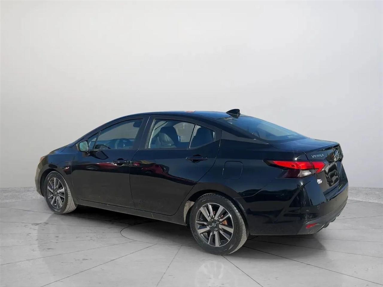 Nissan Versa SV 2021