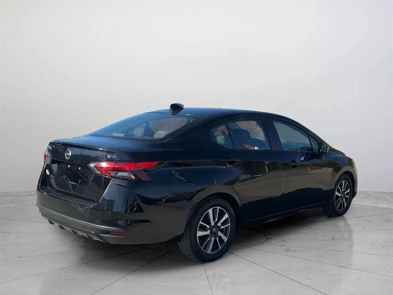 Nissan Versa SV 2021