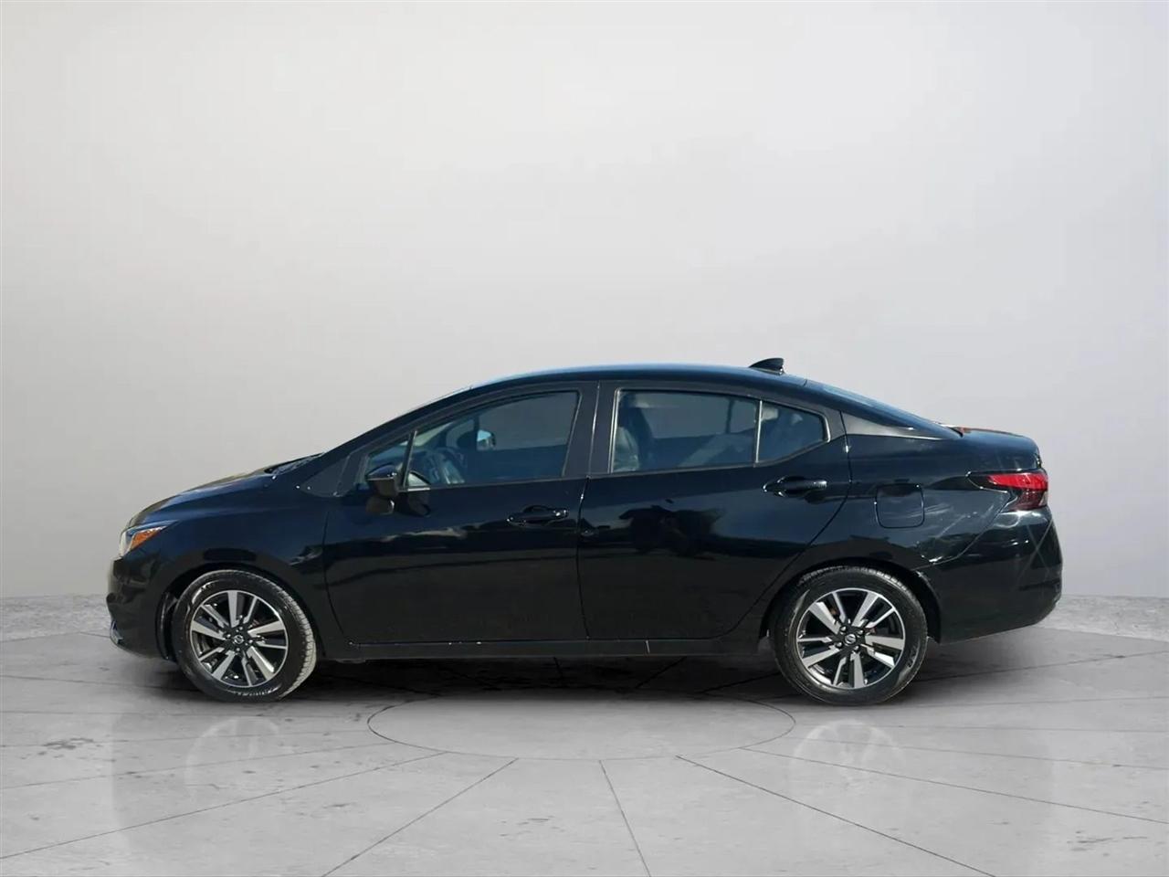 Nissan Versa SV 2021