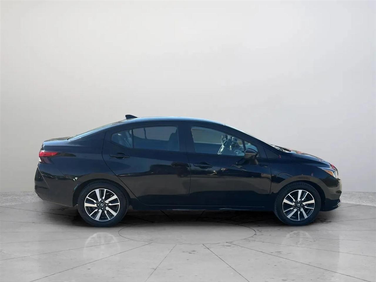 Nissan Versa SV 2021