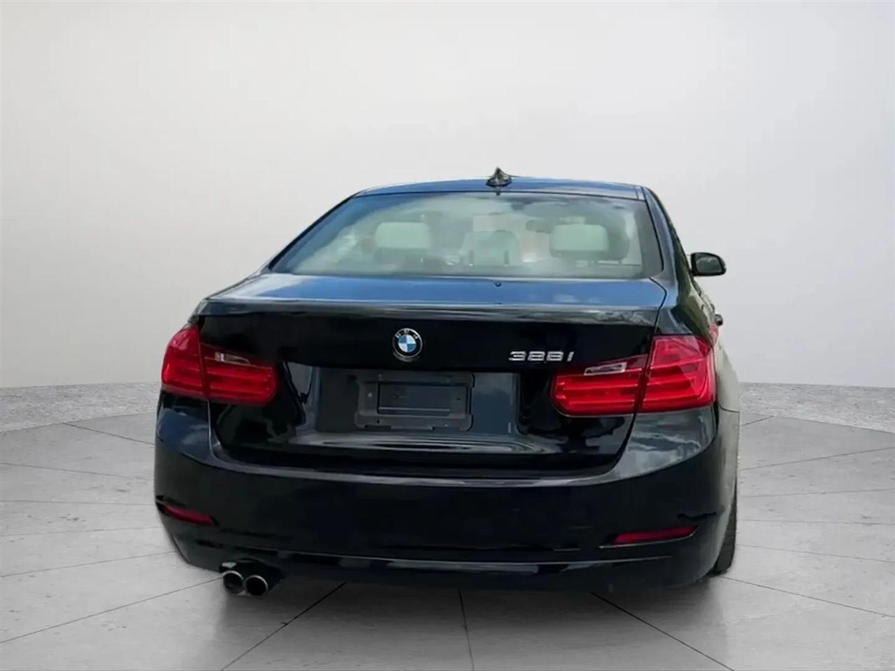 BMW 3-Series 328i SULEV 2015