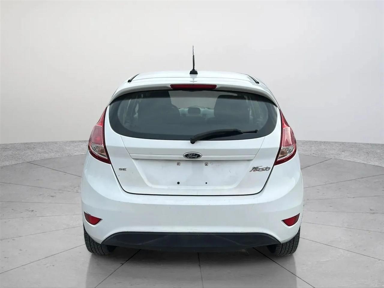 Ford Fiesta SE Hatchback 2015