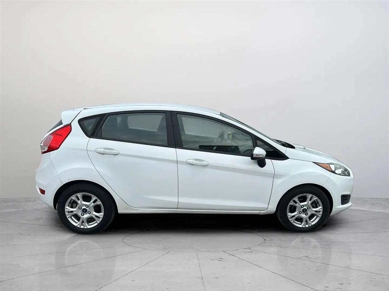 Ford Fiesta SE Hatchback 2015