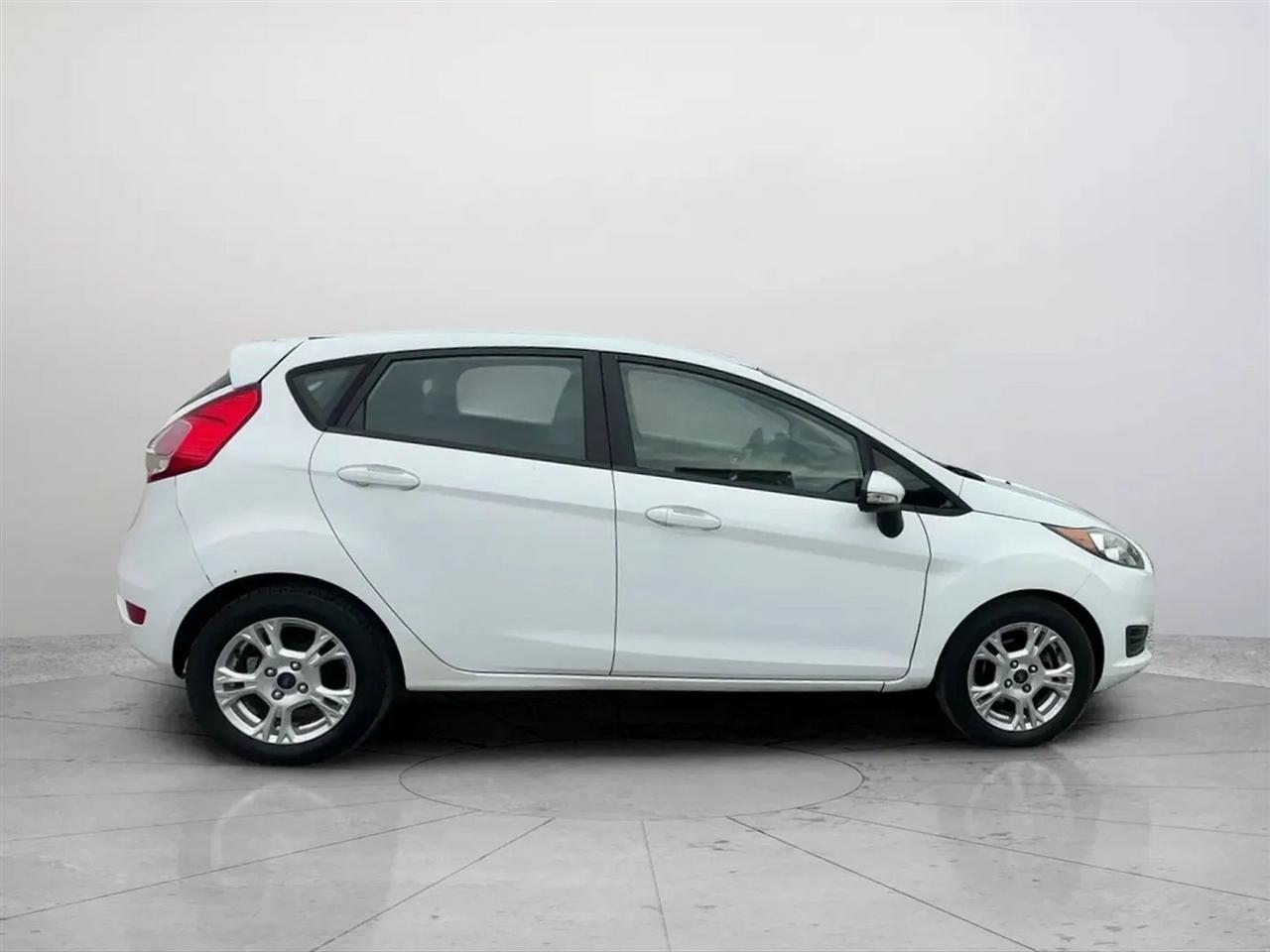 Ford Fiesta SE Hatchback 2015