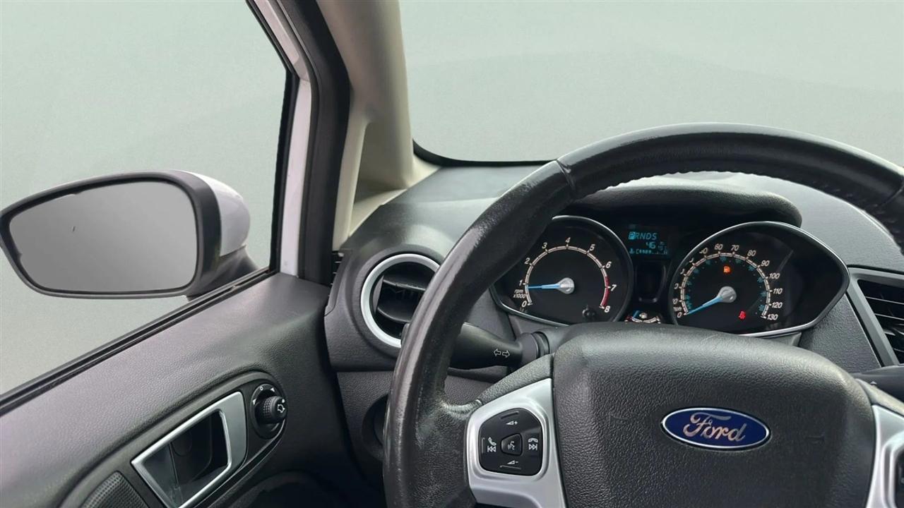 Ford Fiesta SE Hatchback 2015