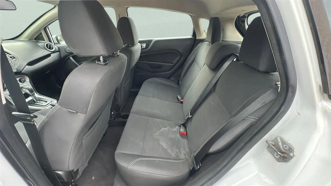 Ford Fiesta SE Hatchback 2015