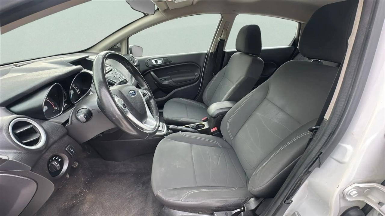 Ford Fiesta SE Hatchback 2015