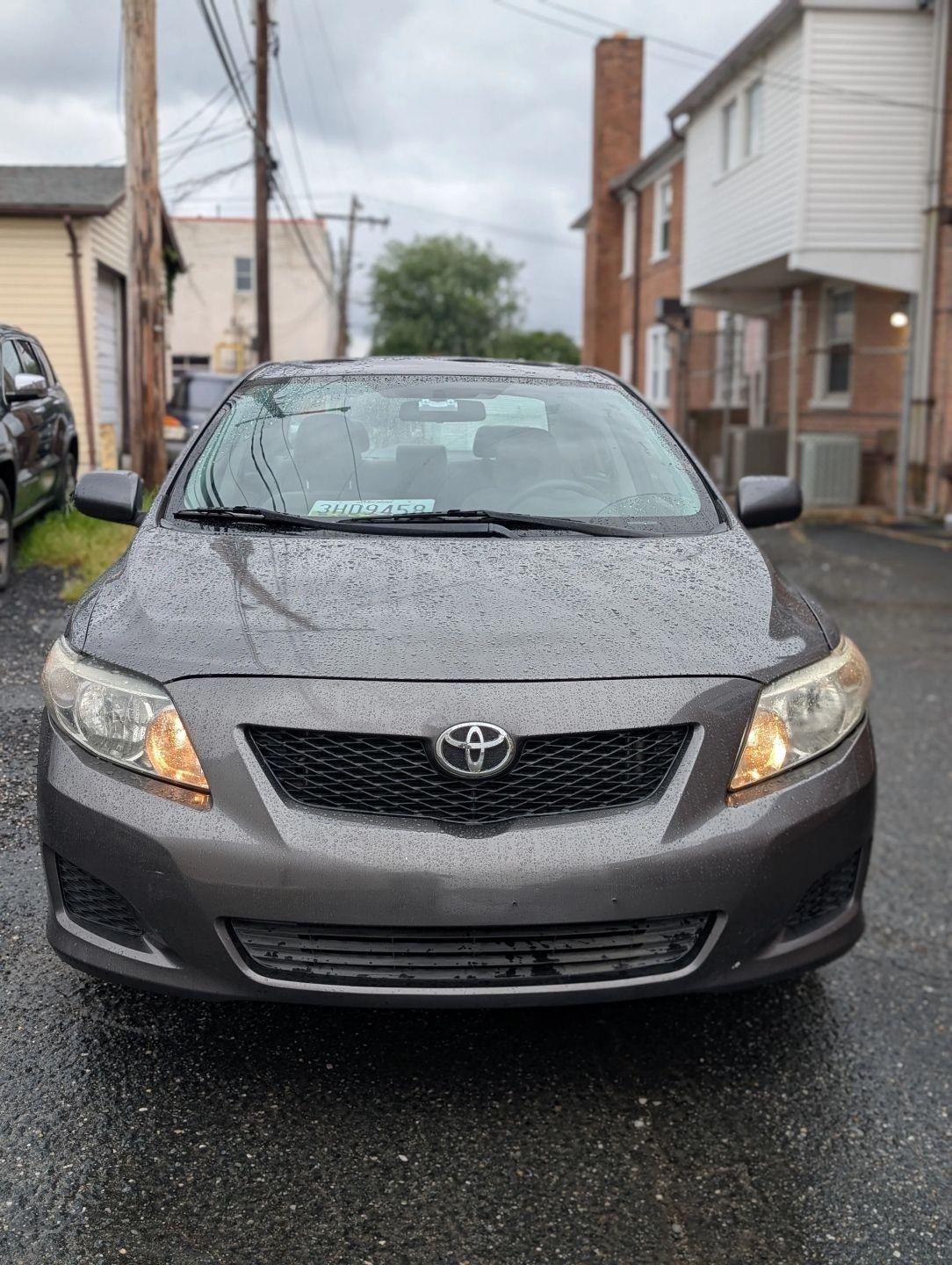 Toyota Corolla XLE 4-Speed AT 2010