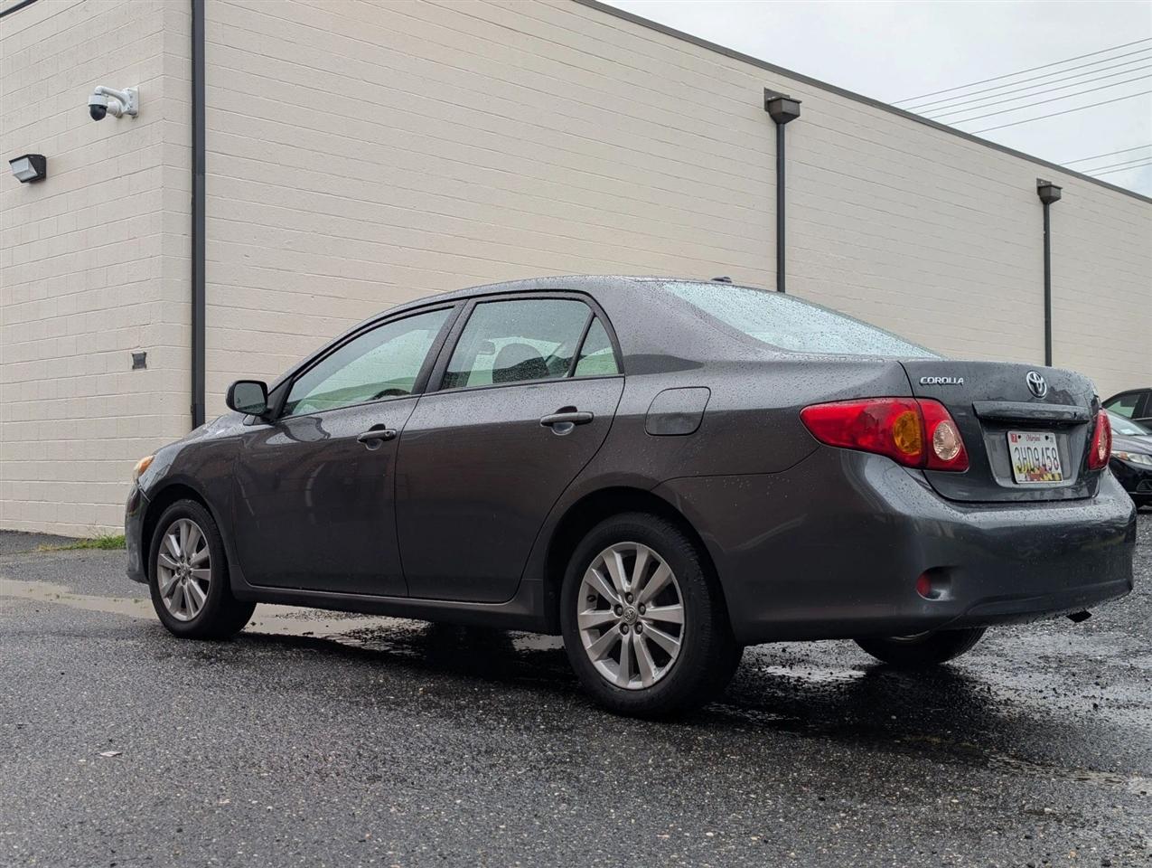 Toyota Corolla XLE 4-Speed AT 2010