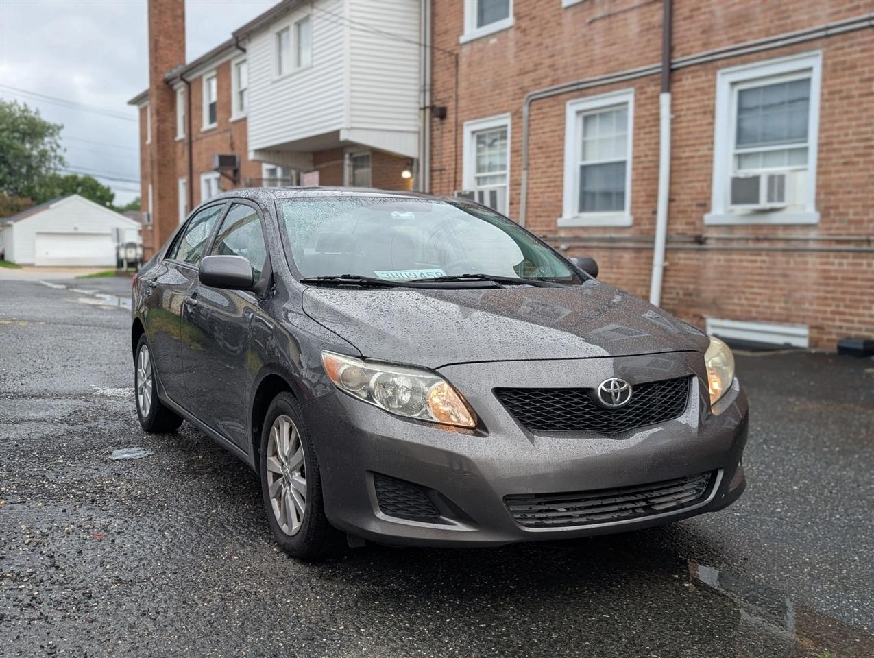 Toyota Corolla XLE 4-Speed AT 2010