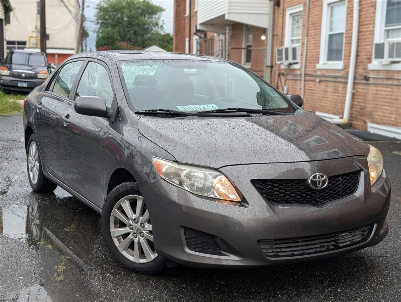 Toyota Corolla XLE 4-Speed AT 2010