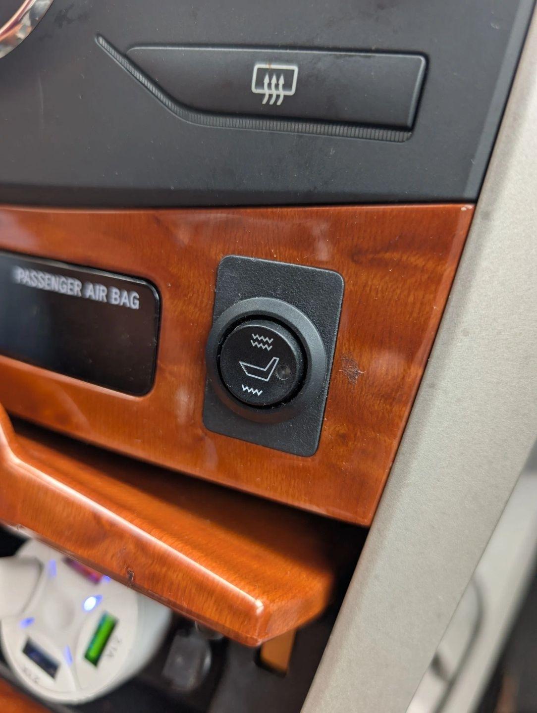 Toyota Corolla XLE 4-Speed AT 2010