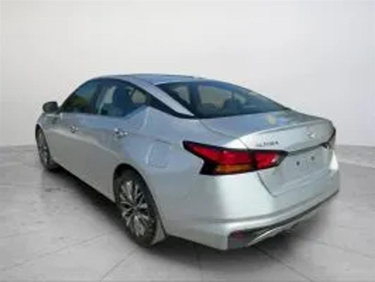 Nissan Altima 2.5 SV 2023