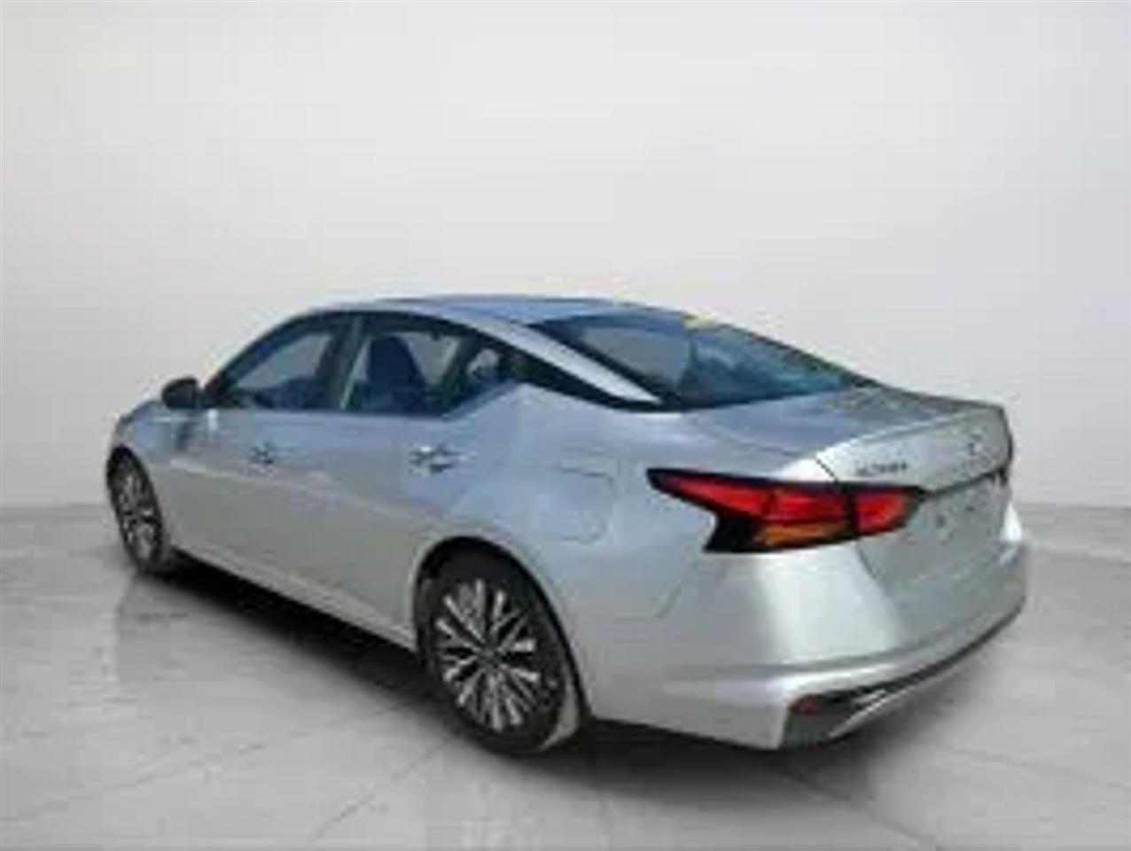 Nissan Altima 2.5 SV 2023