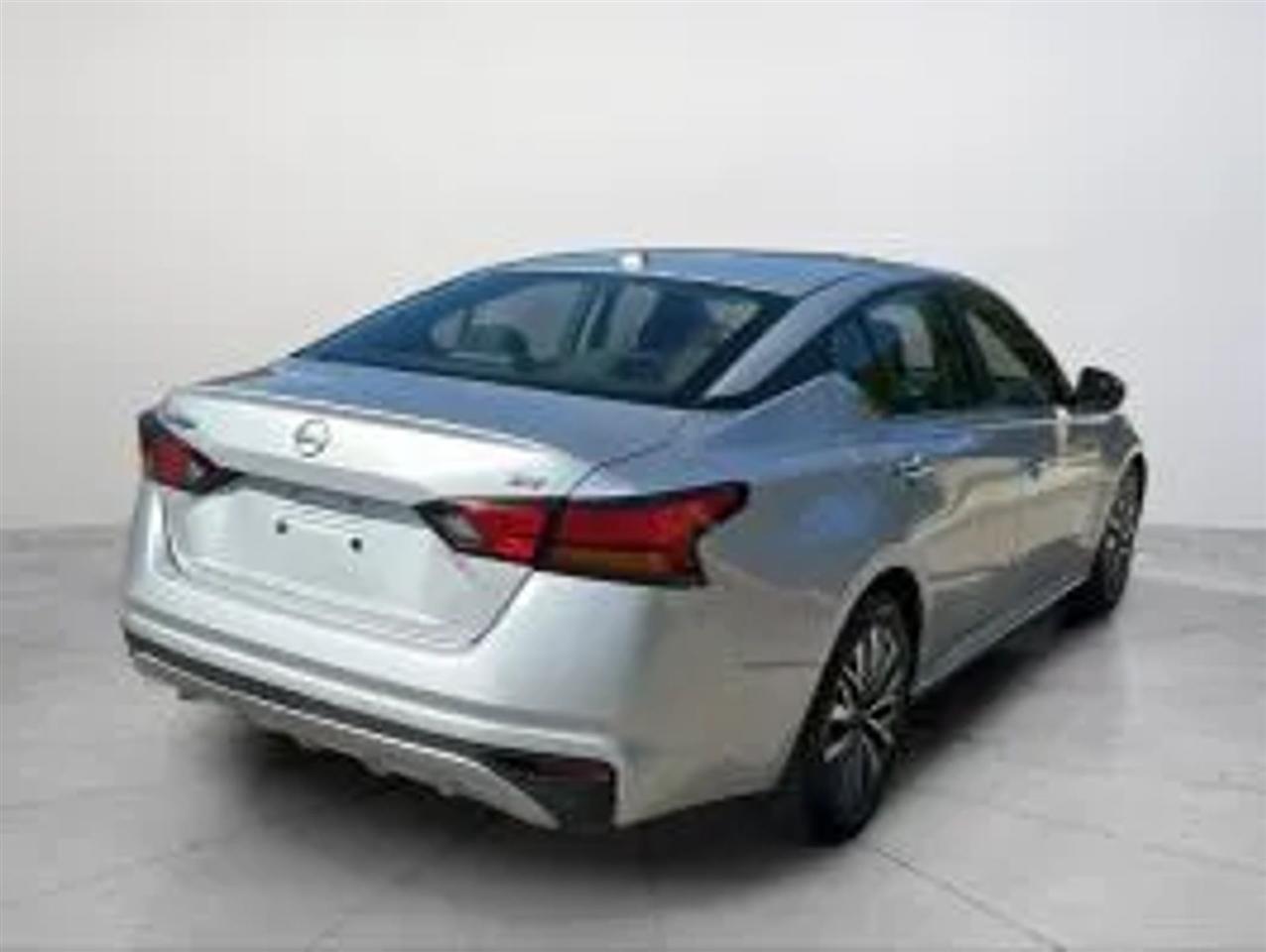 Nissan Altima 2.5 SV 2023