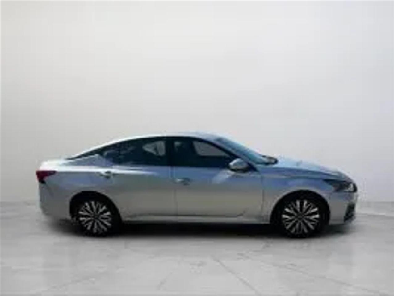 Nissan Altima 2.5 SV 2023