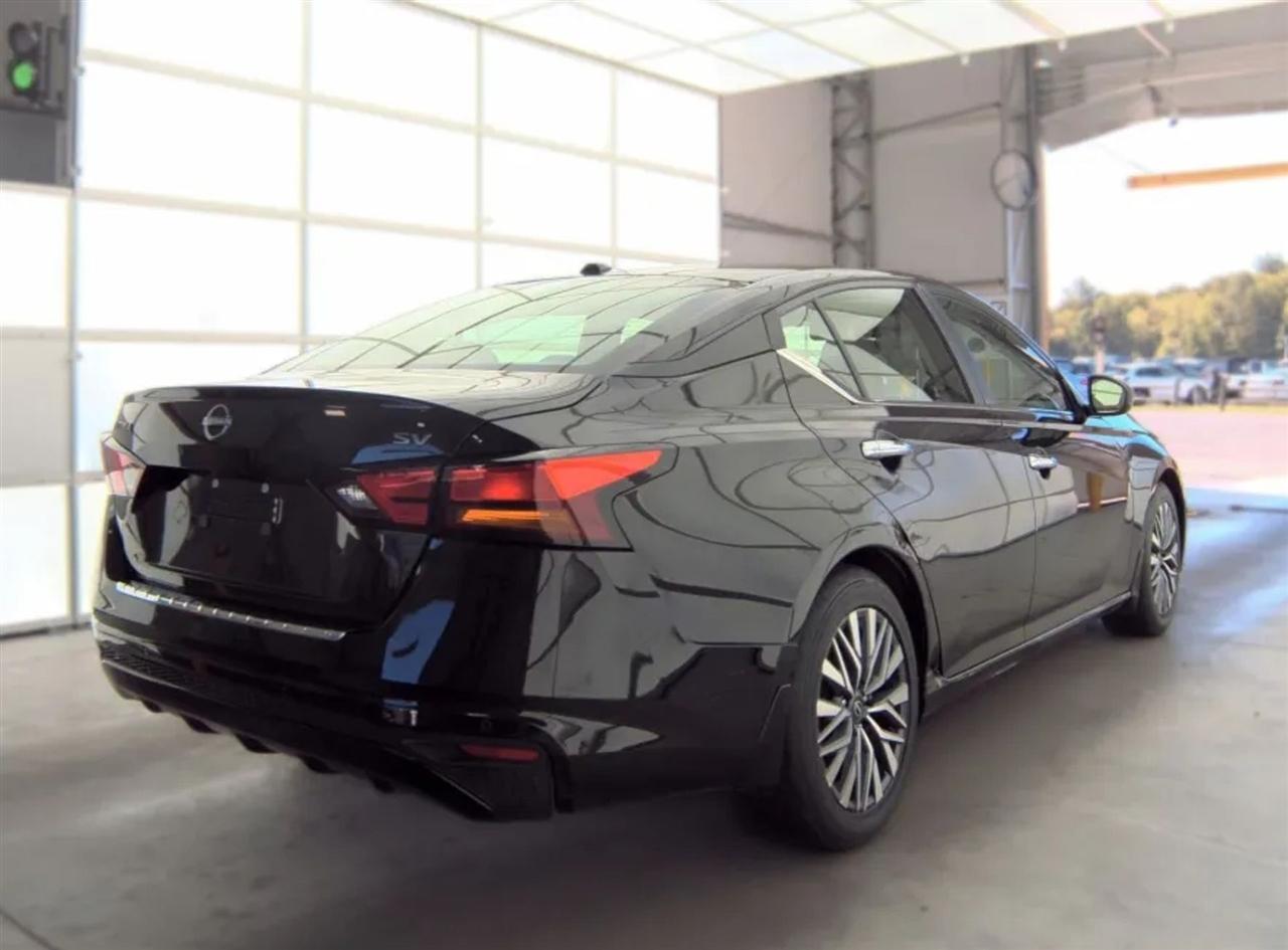 Nissan Altima 2.5 SV 2023