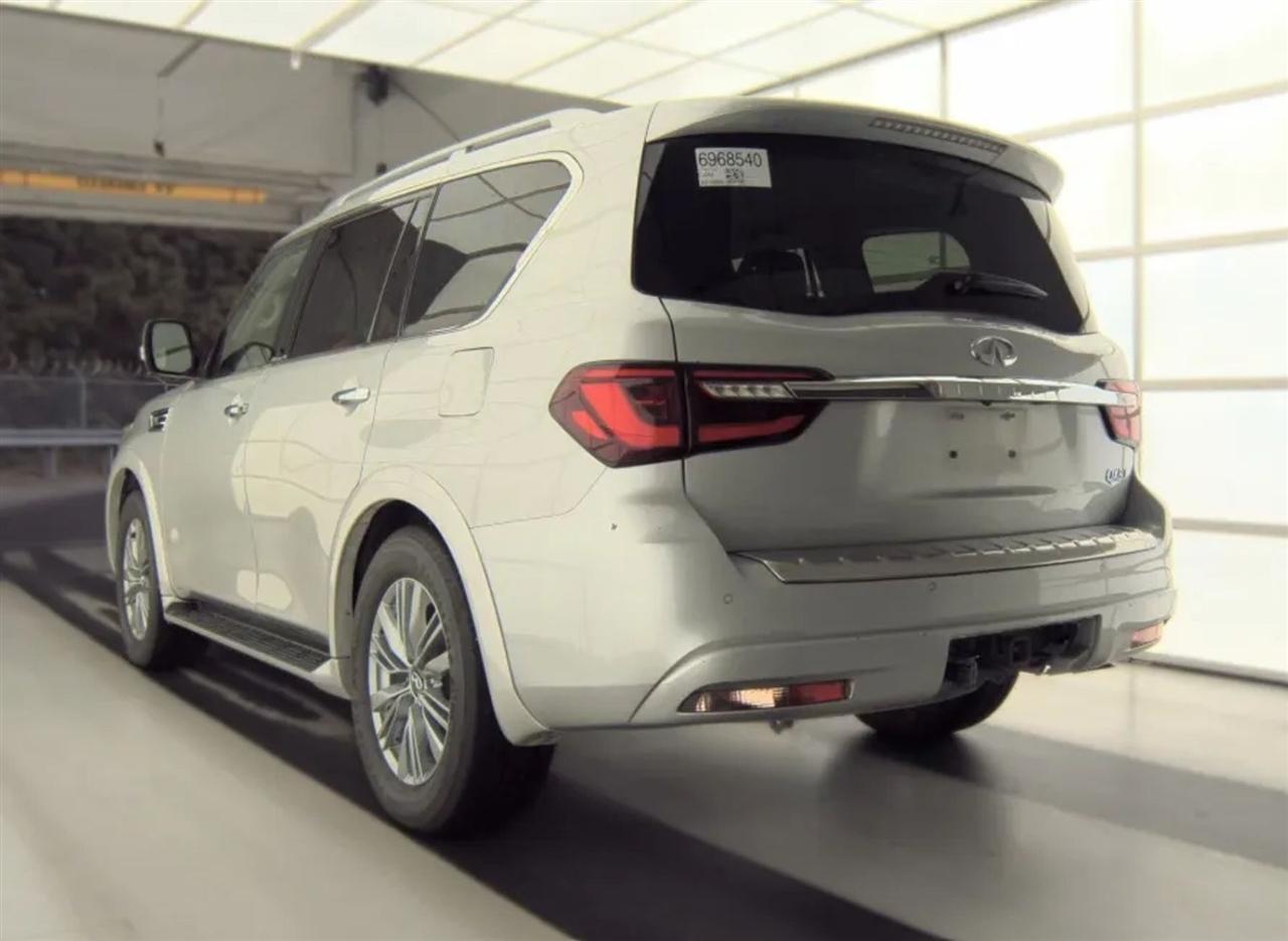 Infiniti QX80 LUXE 2021