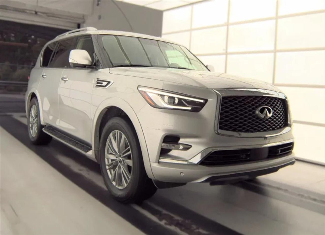 Infiniti QX80 LUXE 2021