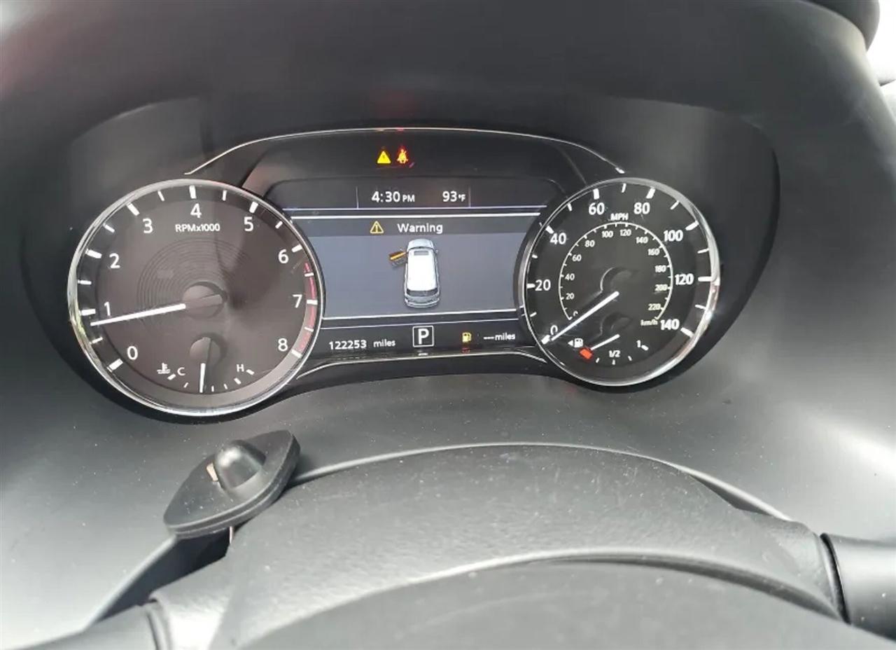 Infiniti QX80 LUXE 2021