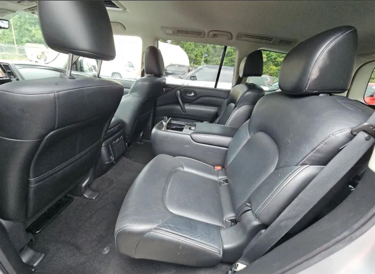 Infiniti QX80 LUXE 2021