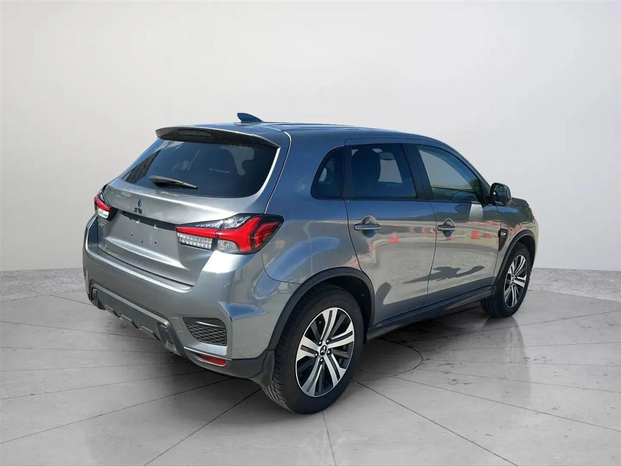Mitsubishi Outlander Sport 2.0 ES CVT 2021