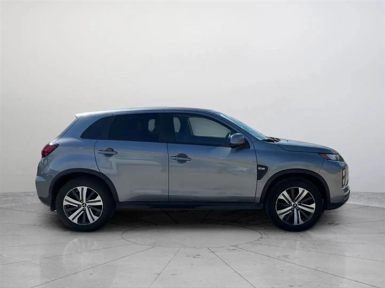 Mitsubishi Outlander Sport 2.0 ES CVT 2021