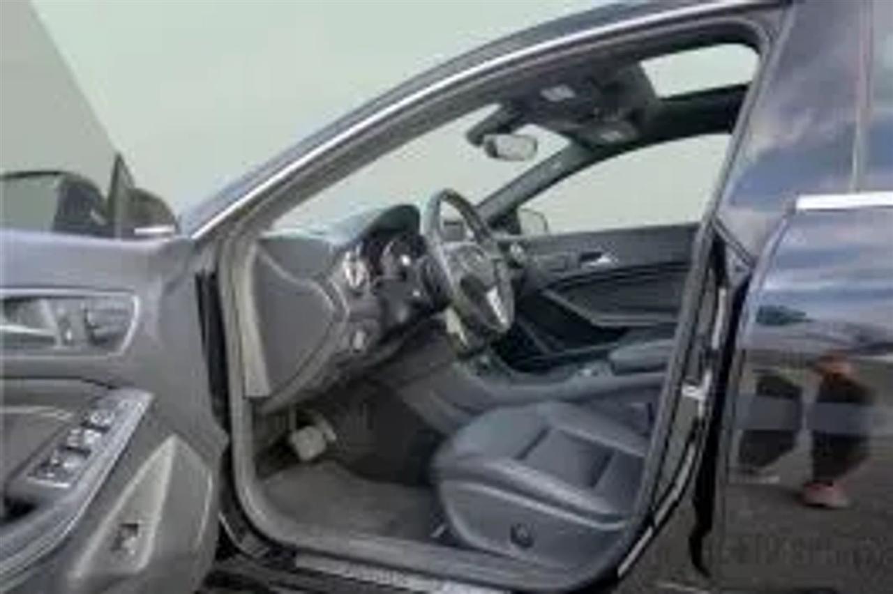 Mercedes-Benz CLA-Class CLA250 4MATIC 2014