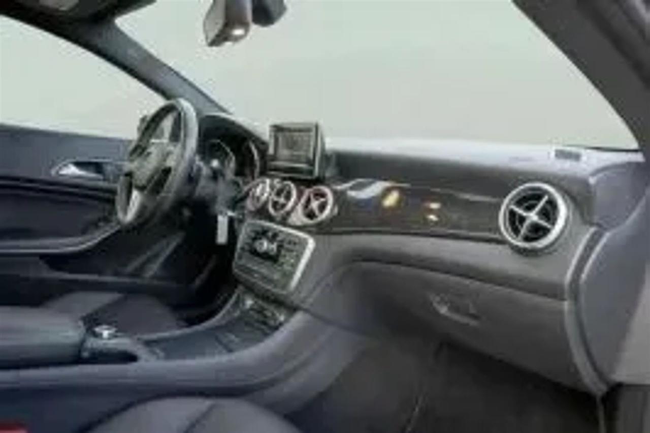 Mercedes-Benz CLA-Class CLA250 4MATIC 2014