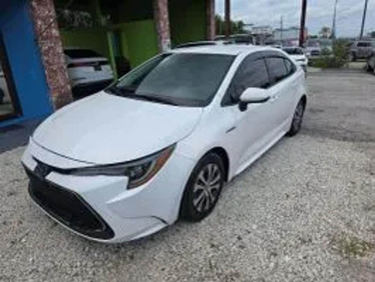 Toyota Corolla LE Hybrid 2021