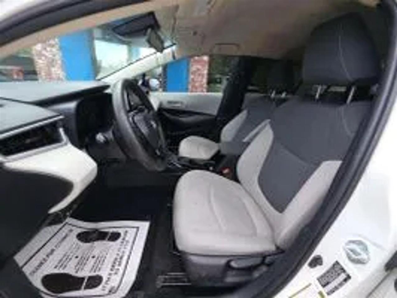 Toyota Corolla LE Hybrid 2021
