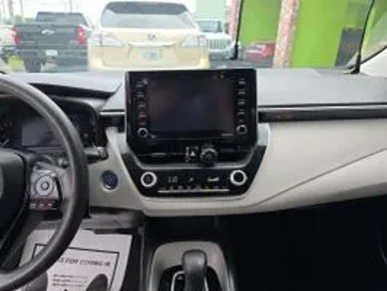 Toyota Corolla LE Hybrid 2021