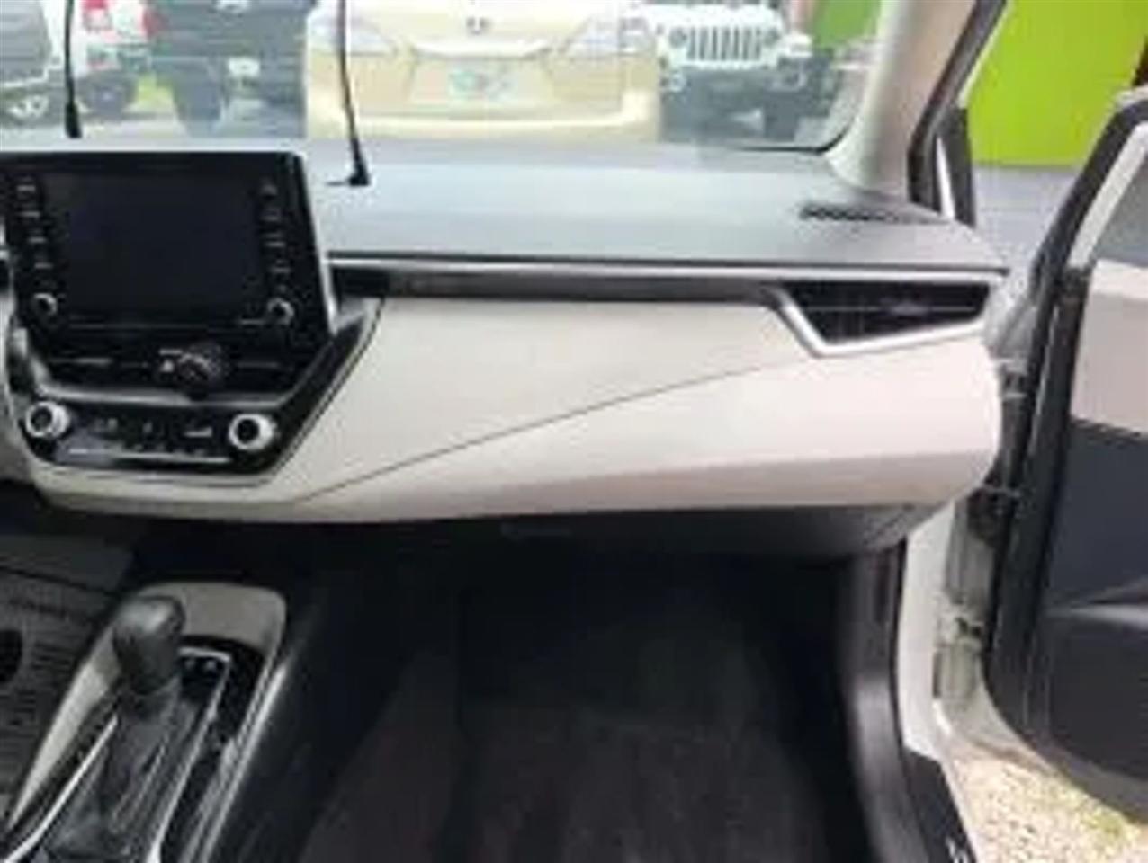Toyota Corolla LE Hybrid 2021
