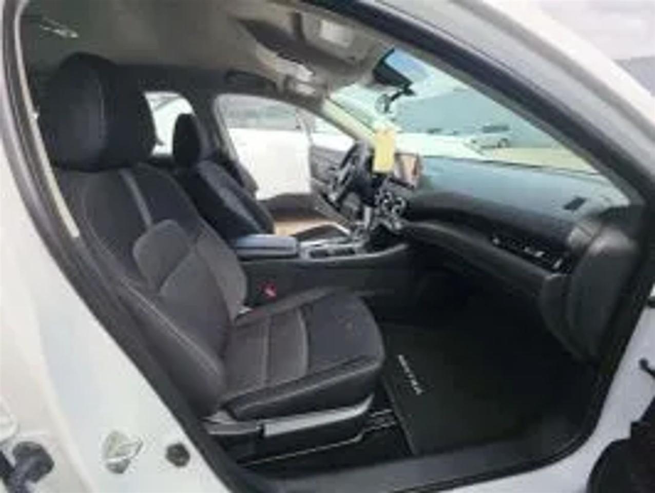 Nissan Sentra SV 2025