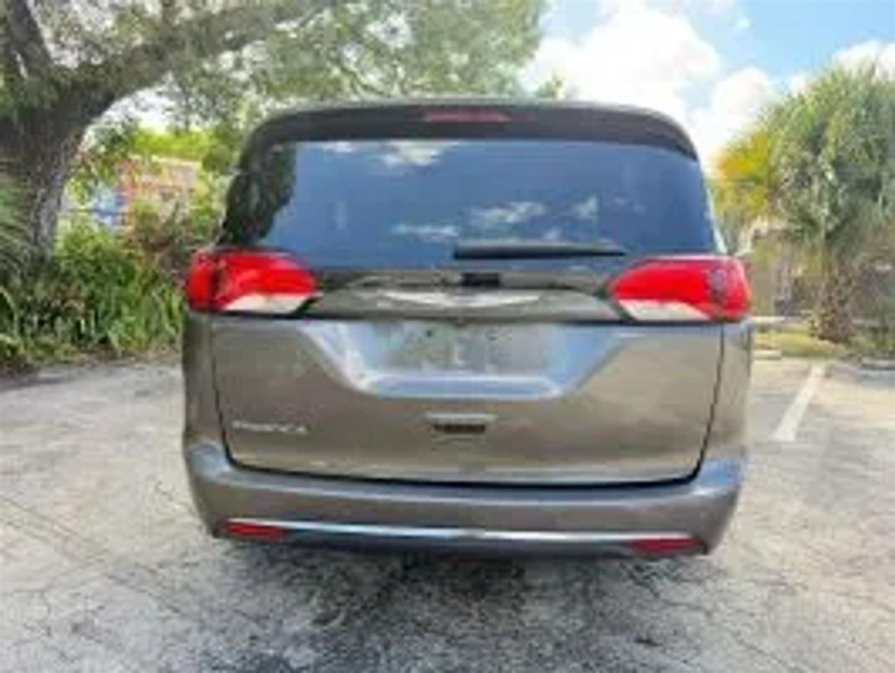 Chrysler Pacifica Touring-L 2020