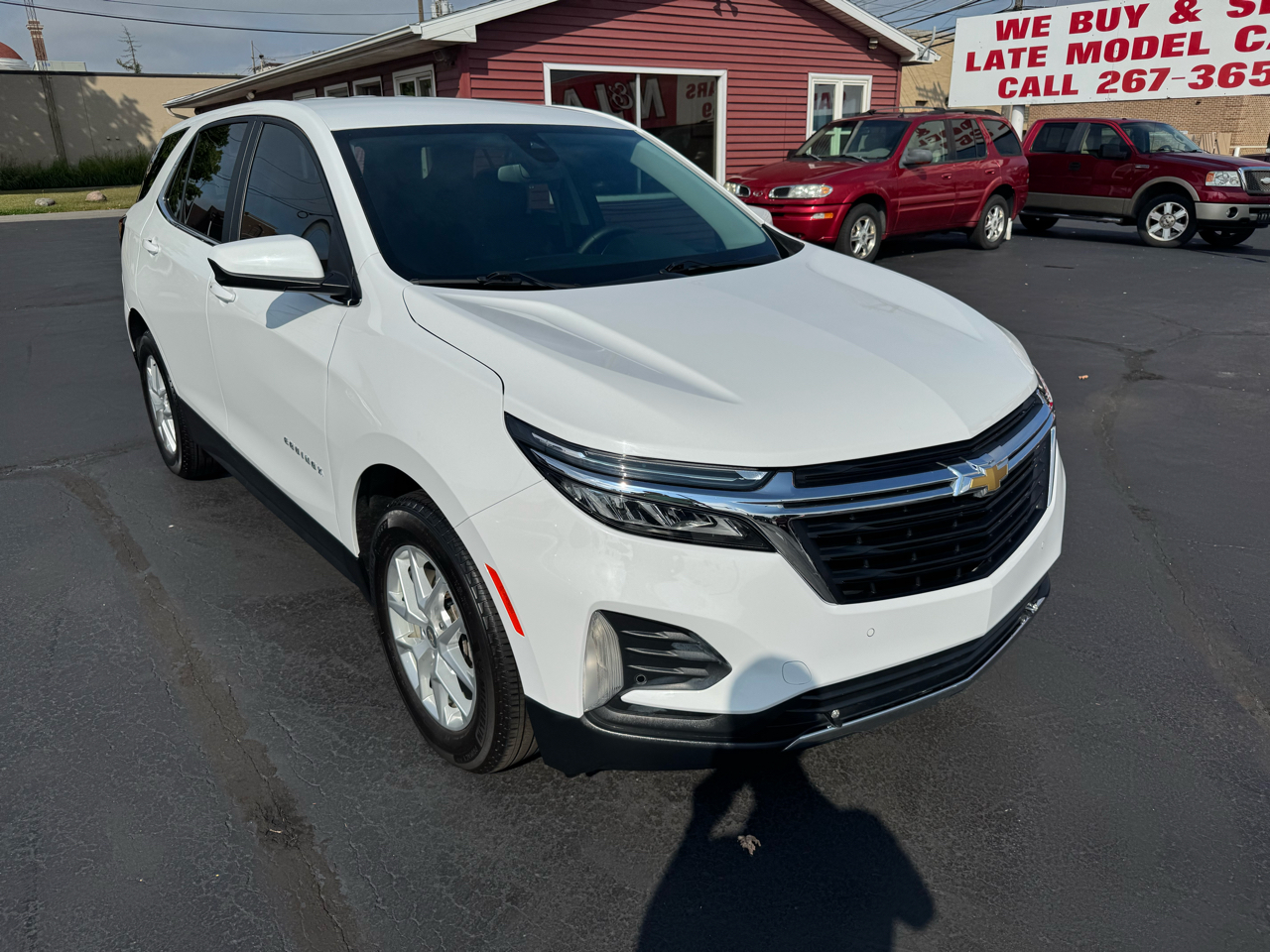 2023 Chevrolet Equinox LT photo 3
