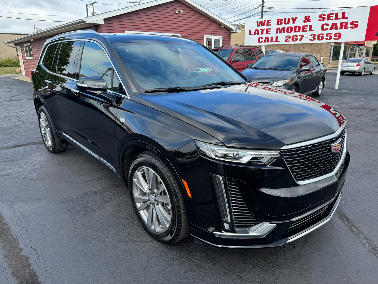 2025 Cadillac XT6 Premium Luxury photo 3