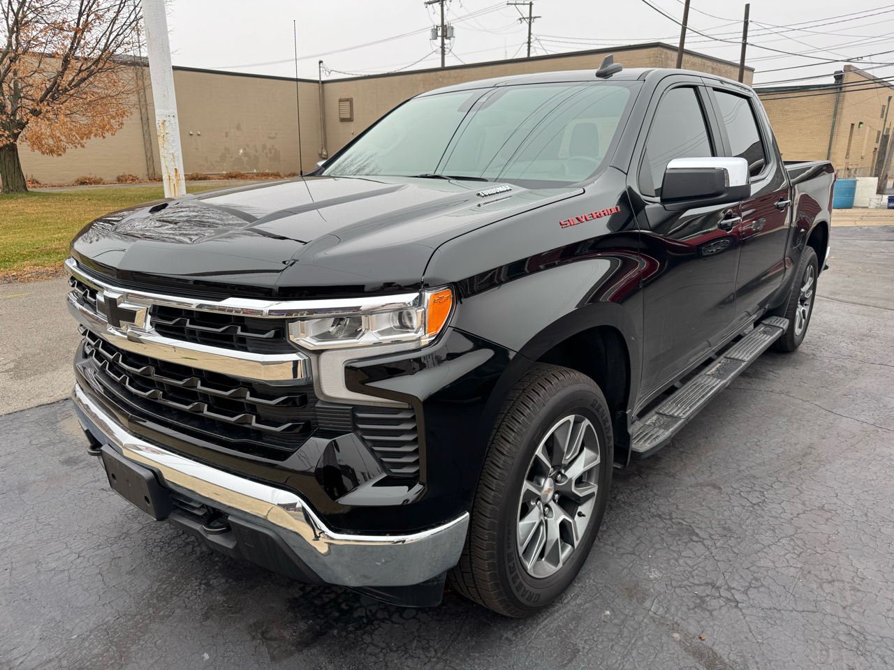 2024 Chevrolet Silverado 1500 LT Crew Cab 4WD