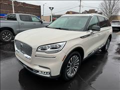 2024 Lincoln Aviator 