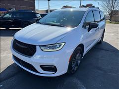 2024 Chrysler Pacifica 