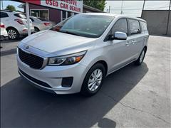 2017 Kia Sedona 