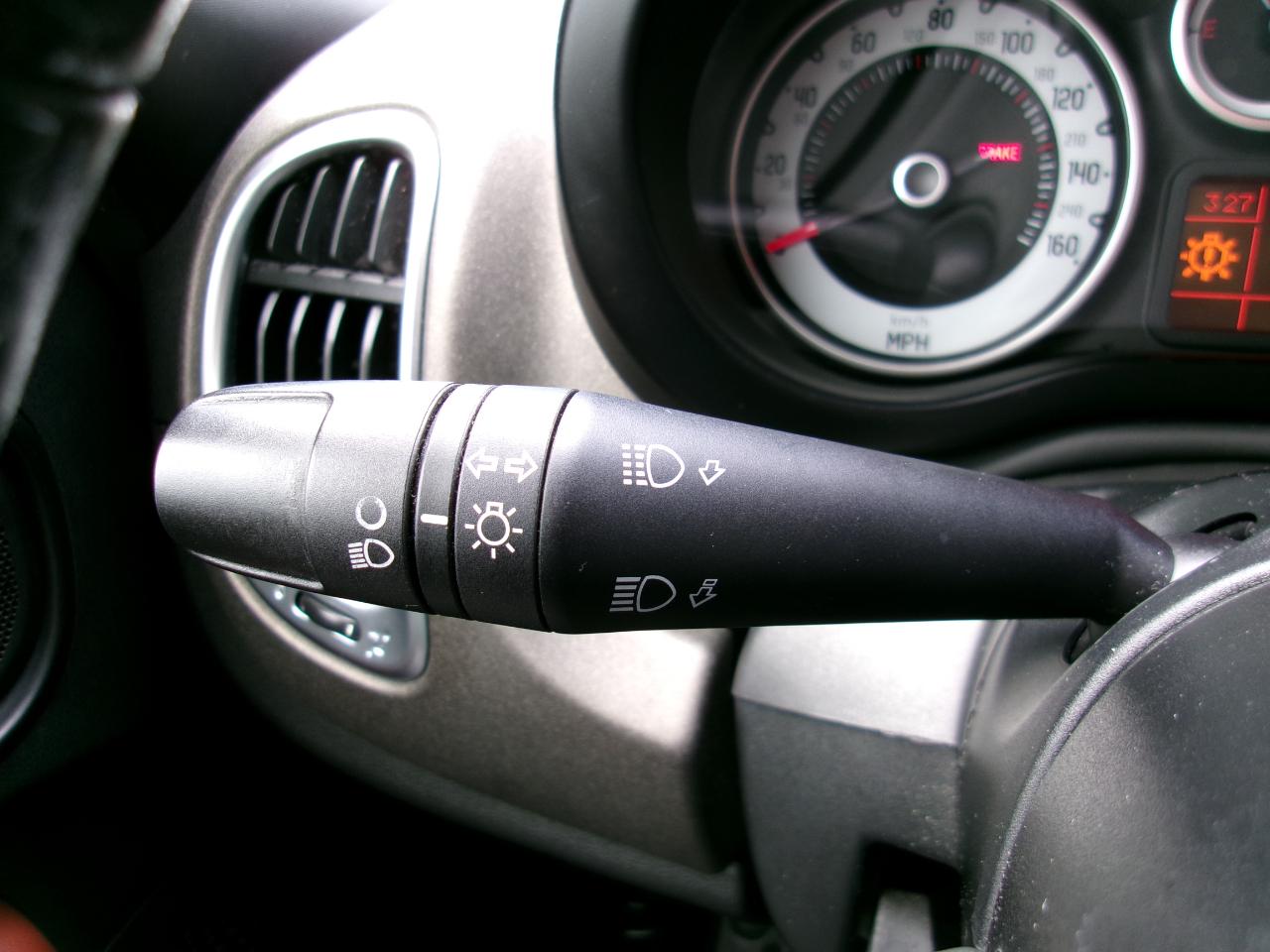 2014 FIAT 500L Trekking - Photo 75