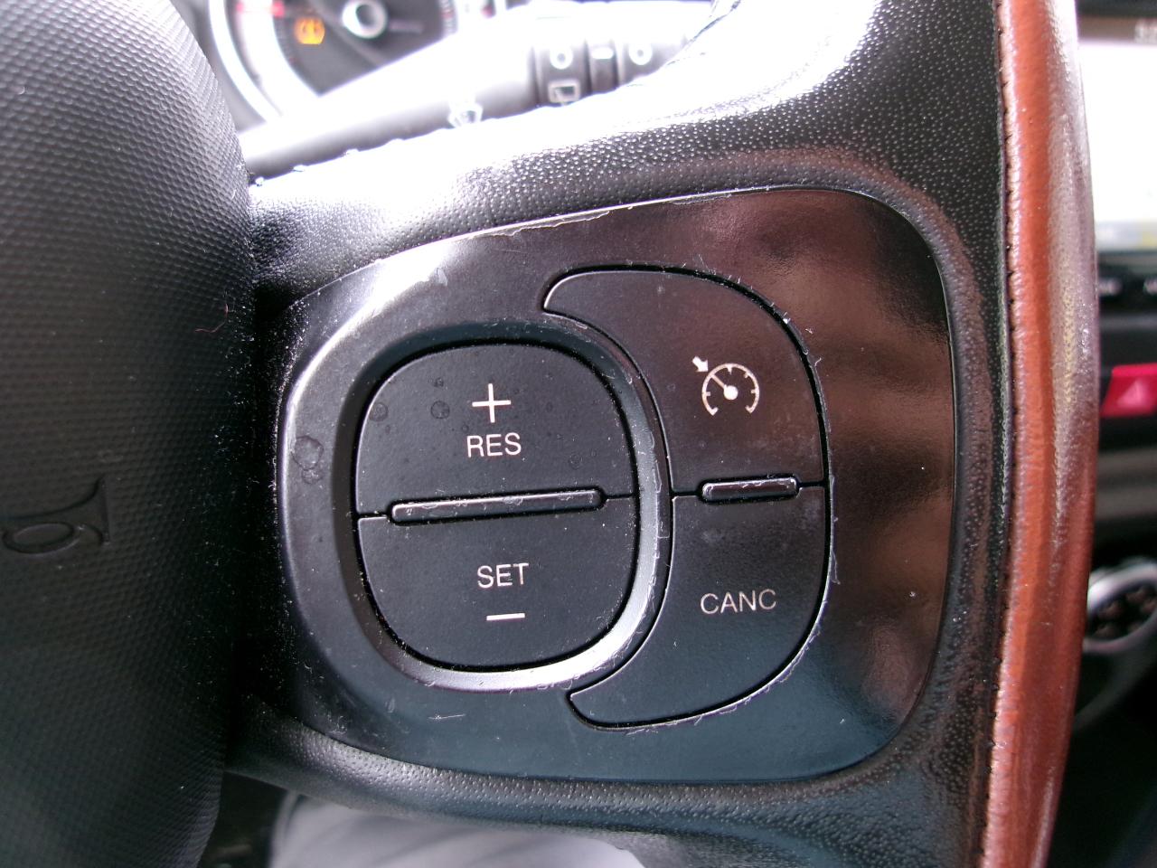 2014 FIAT 500L Trekking - Photo 78
