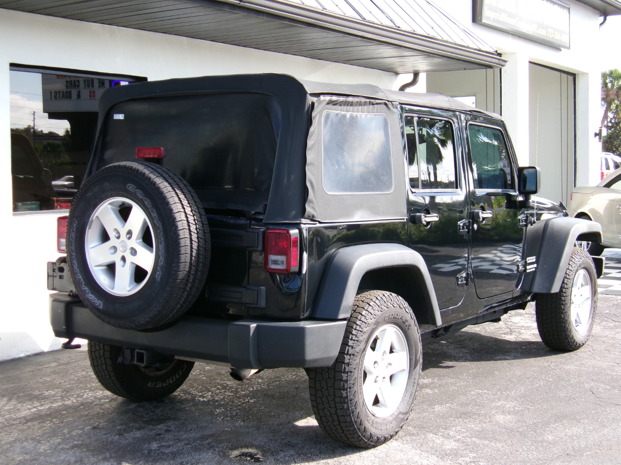 Jeep Wrangler Unlimited Sport 4WD 2014 Jeep Wrangler Unlimited Sport 4WD 2014