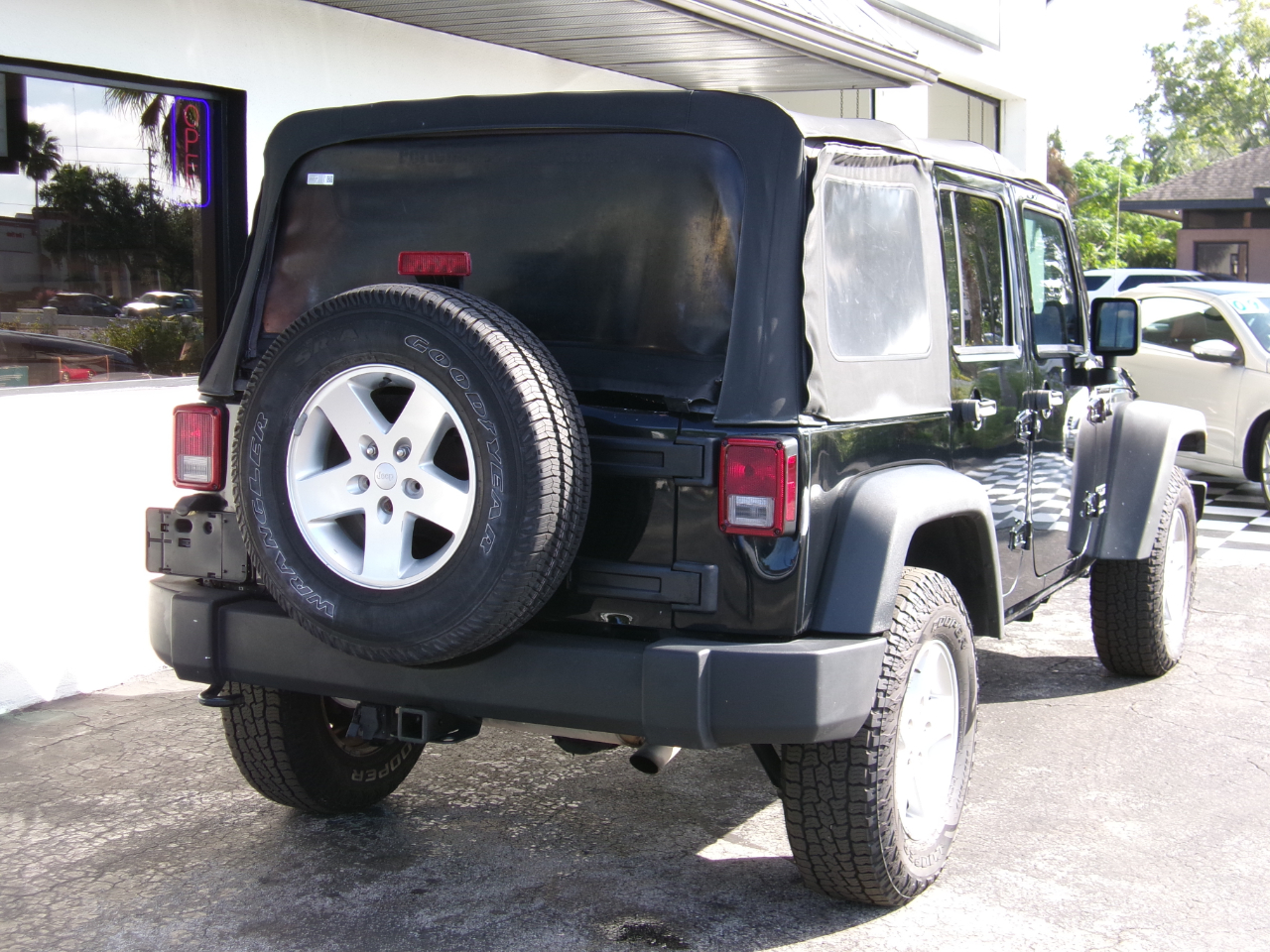 Jeep Wrangler Unlimited Sport 4WD 2014 Jeep Wrangler Unlimited Sport 4WD 2014